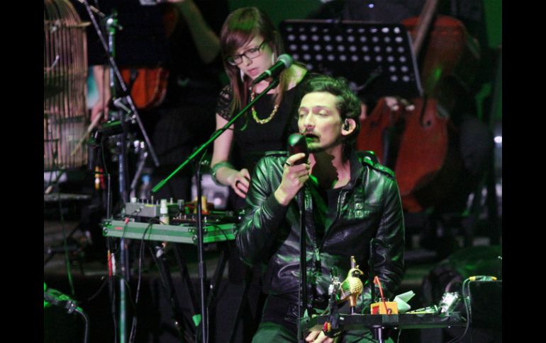 La agrupación logró un lleno total en compañía de Chetes y Le Barón. E. BARRERA  /