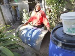 Instan a deshacerse de cacharros, objetos en desuso, entre otros, en las viviendas o calles, donde pueda almacenarse agua. ARCHIVO  /