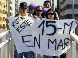 Al menos 200 mil personas se manifestaron en España en la primera gran manifestación de los 'indignados.' REUTERS  /