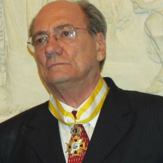 José María Murià trae a Jalisco la Orden Isabel la Católica