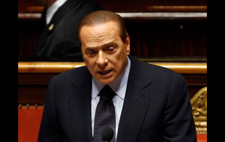 Berlusconi afirmó su ''firme intención'' de gobernar hasta el fin de su mandato. REUTERS  /