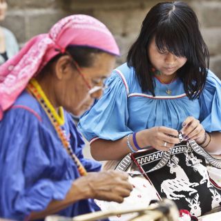 Entregan materiales a artesanos para que protejan su patrimonio