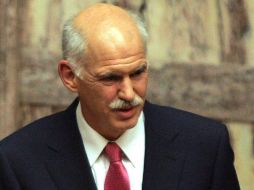 'Es una tarea difícil. Pero se puede dar a luz a una nueva Grecia ... Es una oportunidad única', añadió Papandreu. EFE  /