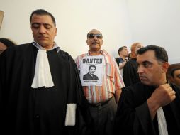 Tunecinos se manifestaron durante el juicio del lunes. AFP  /