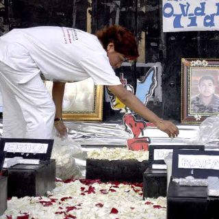 Ebrard afirma que caso News Divine no está cerrado