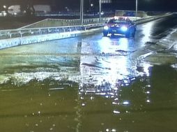 Protección Civil logró bajar el nivel del agua, apoyados con dos bombas sumergibles. ESPECIAL  /