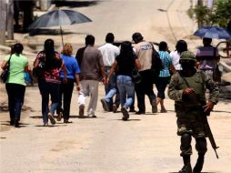 El enfrentamiento se dio en día de visita, por lo que se montaron guardias para custodiar a familiares de prisioneros. REUTERS  /