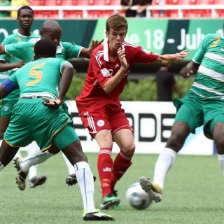 Costa de Marfil vence 4-2 a Dinamarca