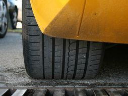 Las llantas bajas provocan una mayor resistencia al rodamiento del vehículo. ID  /