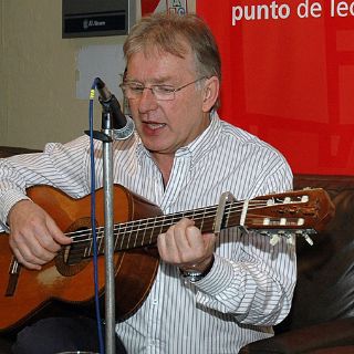 Reconoce AEMI 'Trayectoria Editorial' de Luis María Pescetti