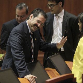 Casillas deja Vigilancia y agudiza conflicto político