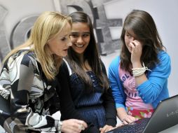 J.K. Rowling, a la izquierda, en la presentación de Pottermore. EFE  /