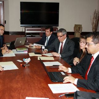 Porfirio Lobo recibe a comisión que revisa caso de ex ministro