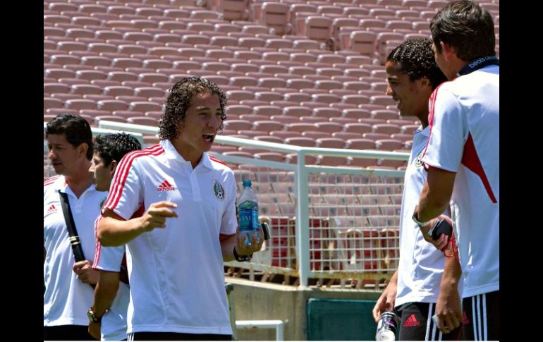 Andrés Guardado, volante mexicano, durante día de prensa en Pasadena. MEXSPORT  /