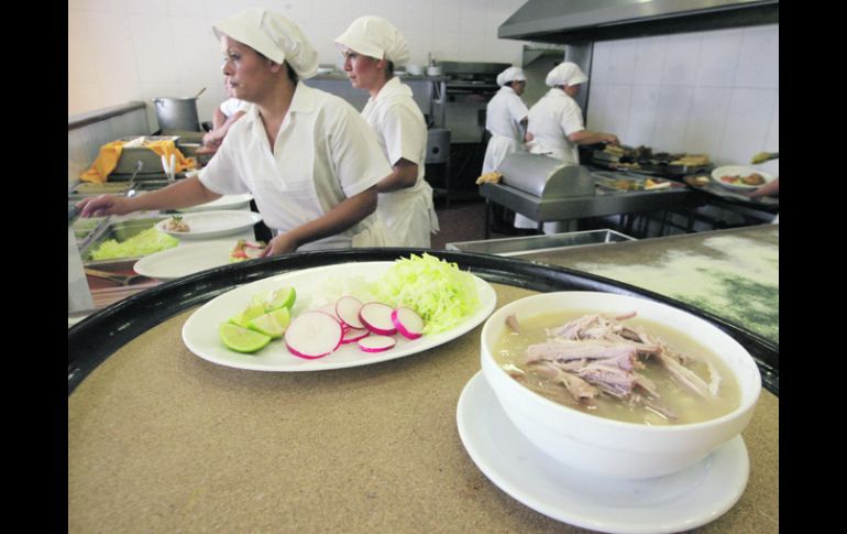 El pozole es, sin duda, el platillo estrella de “La Chata”. M. FREYRÍA  /