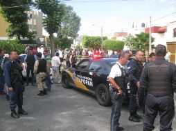 Elementos de diversas corporaciones policiacas acudieron al lugar de los hechos para brindar apoyo. M. PATIÑO  /