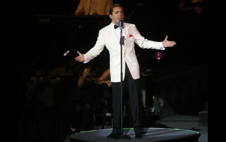 El cantante exhibió un buffet de baladas de su más reciente material Viva el príncipe. M. FREYRÍA  /