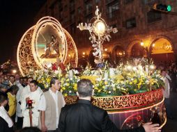 La procesión concluyó en Plaza de Armas. A. GARCÍA  /