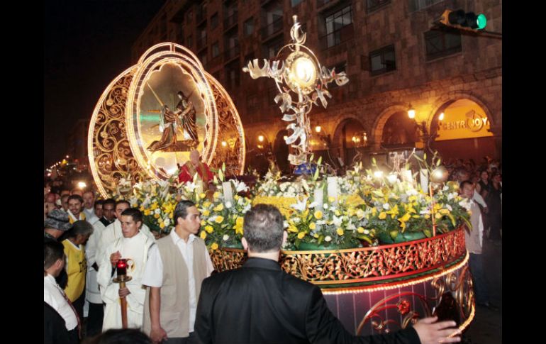 La procesión concluyó en Plaza de Armas. A. GARCÍA  /