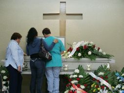 Alfredo Yánez fue velado luego de la necropsia de ley. EFE  /