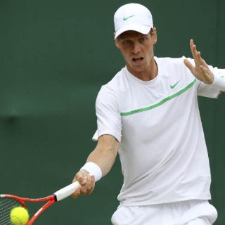Berdych derrota a Bogomolov en dos jornadas