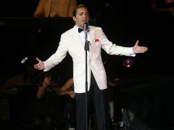 El cantante confesó que le daba gusto cantar la nostalgia que siente por José José. ARCHIVO  /