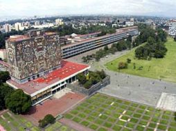 El Centro Cultural Universitario es uno de los lugares para disfrutar acompañado de un guía.  ESPECIAL  /