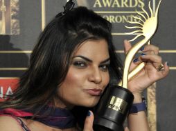 Sharma obtuvo el premio a la mejor cantante de reproducción de su canción Munni Badnam de la película 'Dabangg'. REUTERs  /