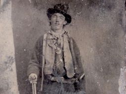 El único retrato identificado como auténtico del pistolero se tomó mediante una rudimentaria técnica fotográfica. REUTERS  /