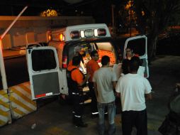 Las víctimas fueron llevadas en ambulancias de la Cruz Verde. O. RUVALCABA  /