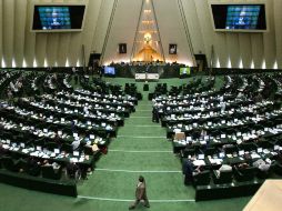 Cerca de un centenar de diputados iraníes han requerido la presencia en el Parlamento del presidente, Mahmud Ahmadineyad. REUTERS  /