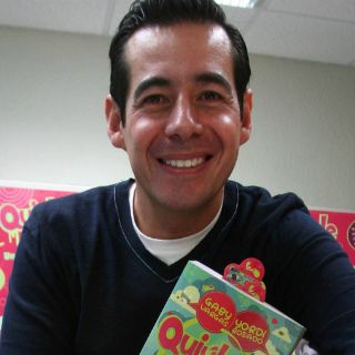 Lectores prefieren a famosos