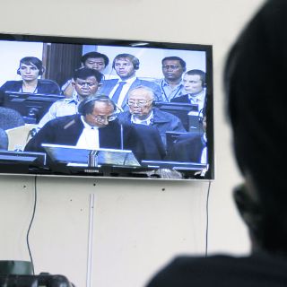 Inicia juicio contra líderes de guerrilla extinta en Camboya