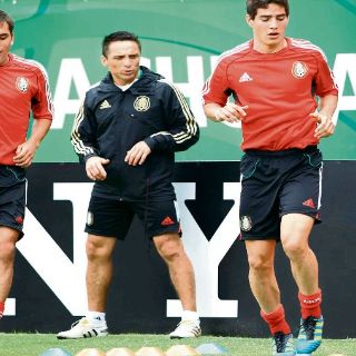 Raúl Gutiérrez ve a su equipo en cuartos de final