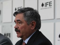 El consejero presidente del IFE, Leonardo Valdés Zurita (derecha). NTX  /