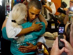 El presidente de Estados Unidos convive con sus seguidores. AFP  /