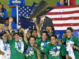 México consigue meterse en los primeros 10 de la Clasificación de FIFA luego del título de Copa Oro. MEXSPORT  /