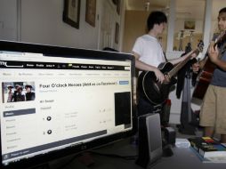 News Corporation vendió a la red social MySpace por 35 MDD. AP  /
