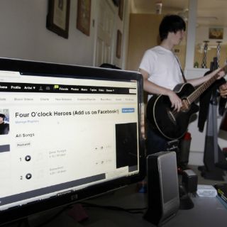 Venden a MySpace por 35 millones de dólares