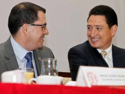 El presidente del organismo Miguel Alfaro (izq.) expresó su molestia sobre lo que sucede en el plano político de la Entidad. E. PACHECO  /