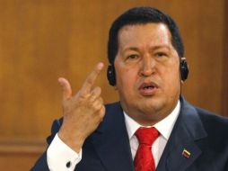 A pesar de su cirugía, Hugo Chávez sigue al mando. REUTERS  /