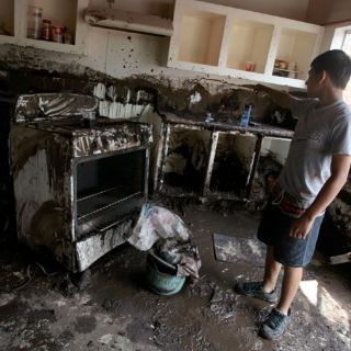 Iprovipe promete respaldo a familias afectadas en San Miguel Cuyutlán