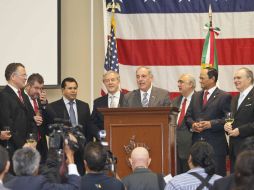 A la ceremonia acudieron, el cónsul Daniel F. Keller y el secretario Fernando Guzmán. E. PACHECO  /
