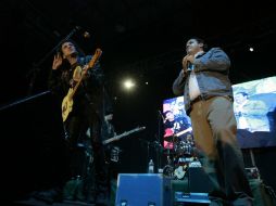 El cantautor mexicano compartió escenario con el alcalde zapopano Héctor Vielma. A. HINOJOSA  /