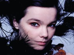 La artista promociona el sencillo ''Crystalline''. ESPECIAL  /