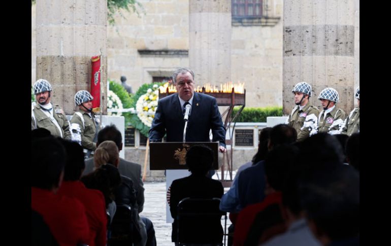 A la ceremonia asistieron los líderes de la Federación de Trabajadores de Jalisco y de la CROC. E. BARRERA.  /