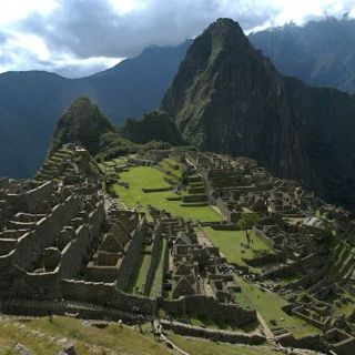 Dirigirá Luis Llosa el show ''Machu Picchu. Historia y homenaje...''