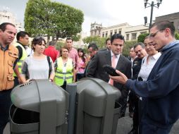 Las papeleras contarían con un chip que serviría para medir el nivel de llenado del contenedor. E. BARRERA  /