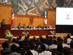 Vista de la sesión solemne de la FEU, con motivo de su vigésimo aniversario. A. CAMACHO  /
