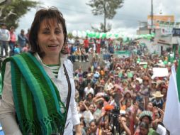 Guatemaltecos apoyando a la candidata por la UNE, Sandra Torres ex esposa de Álvaro Colom. AFP  /